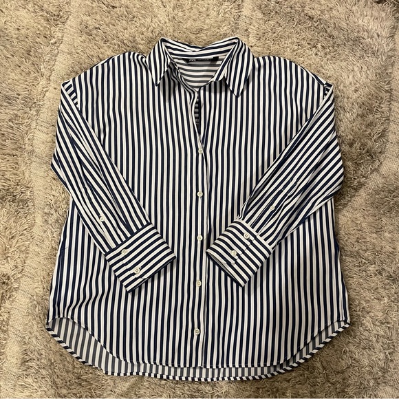 Zara Lapel Collar Stripped Shirt with V-Neck and Long Sleeves - Picture 4 of 6